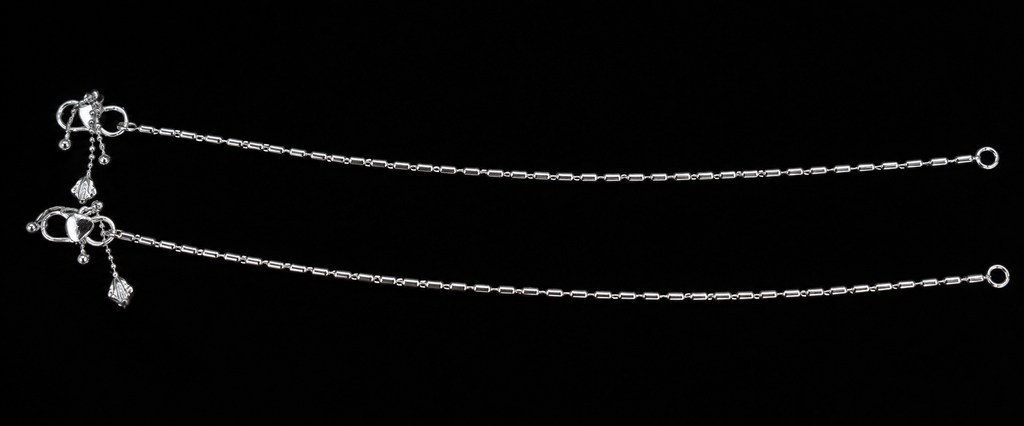 925 Sterling Silver Bow Charm Box Chain Anklet for Women - detail of the filigree wirework