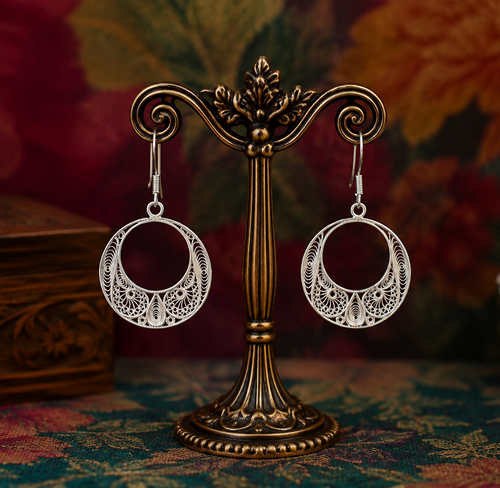 925 Silver Filigree Circular Hoop Earrings - detail of the filigree wirework