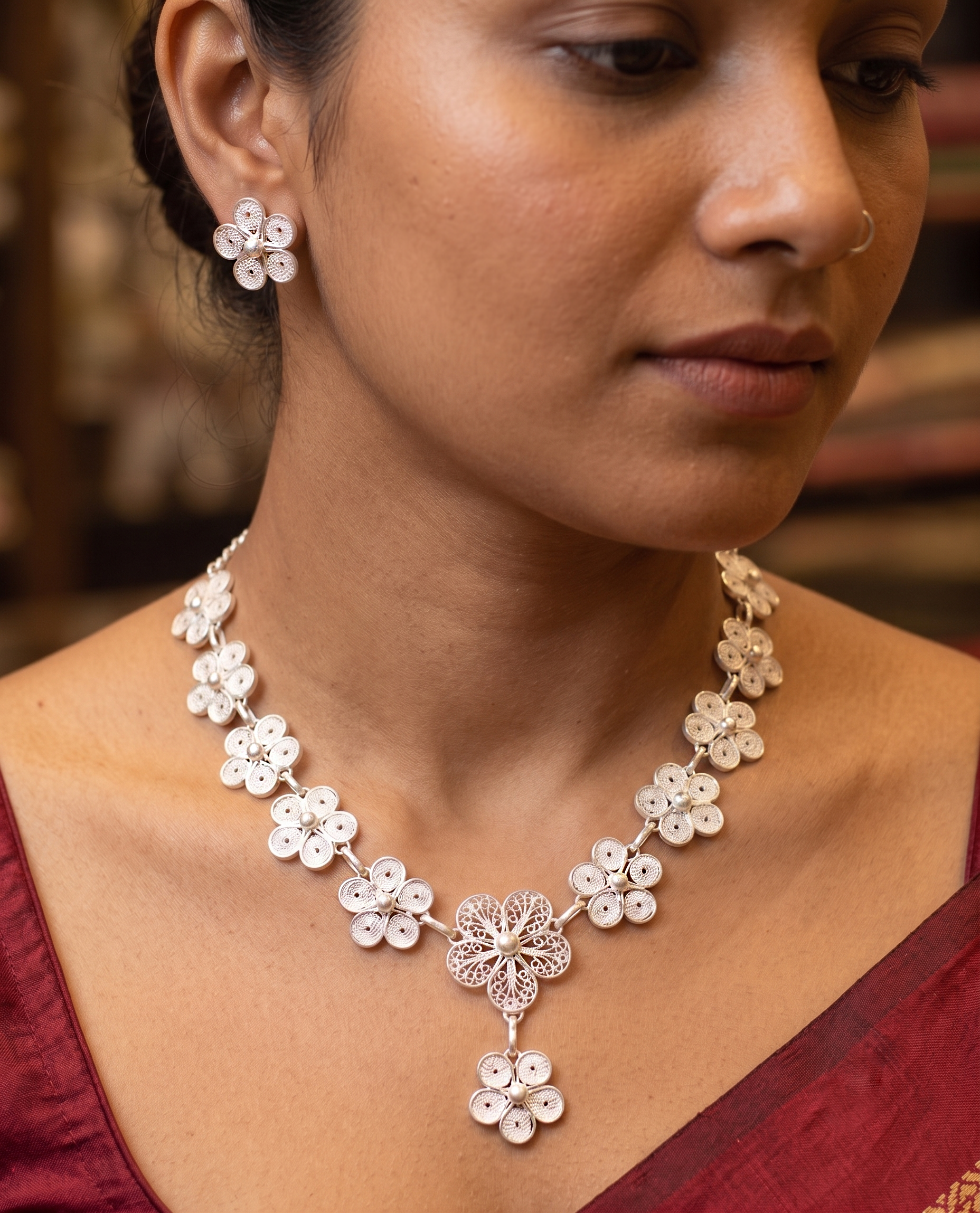 Silver Blossom Filigree Necklace Set - detail of the filigree wirework