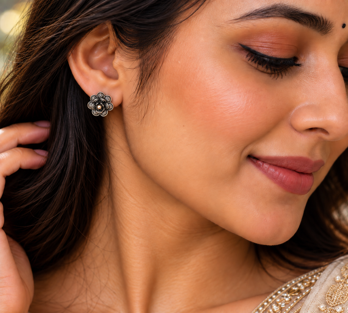Silver Filigree Floral Stud Earrings